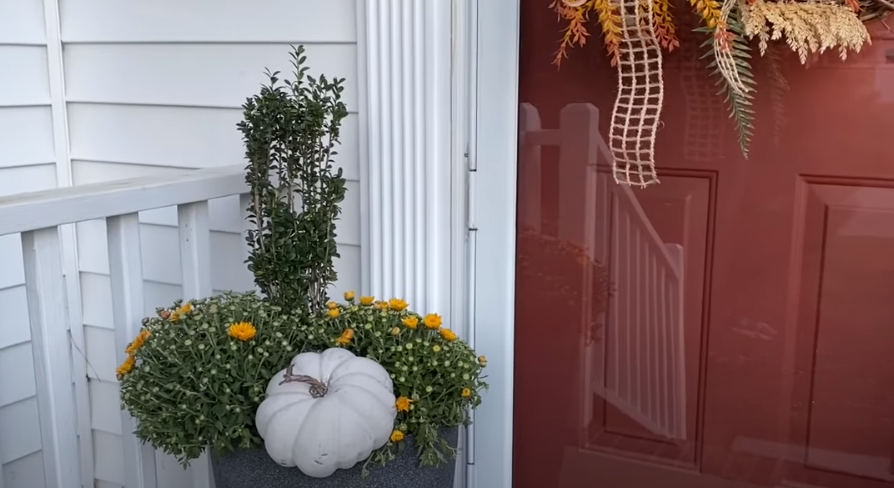 Outside Fall Decoration Ideas