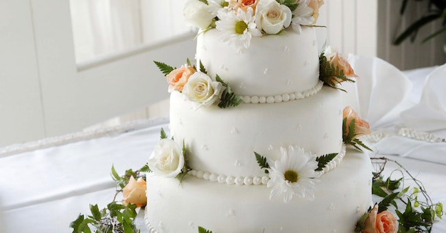 Red Velvet Cake Decoration Ideas