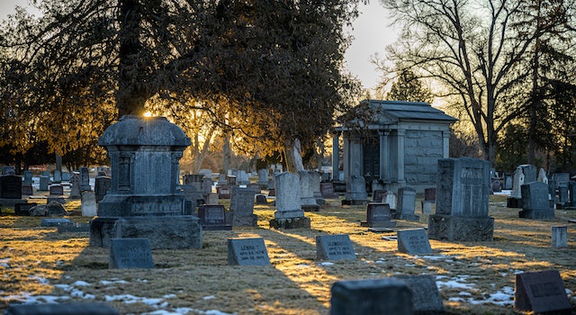 The Importance Of Grave Decorations For Cemetery Graves