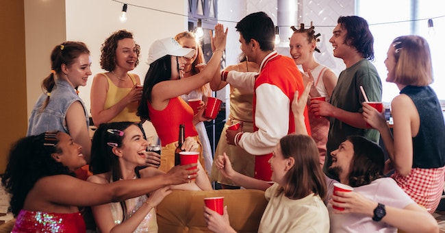 90s Party Decoration Ideas
