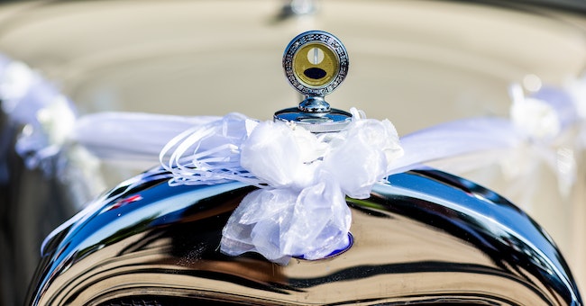 Classic Wedding Car Decoration Ideas