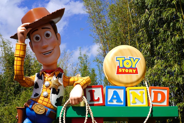 DIY Toy Story-Themed Invitations