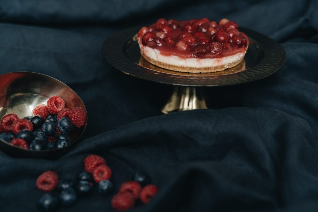 How to Decorate a Cheesecake?