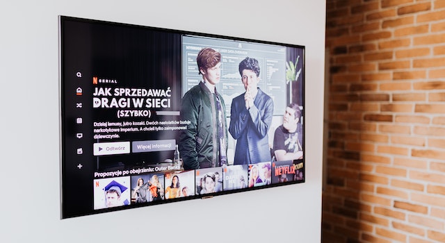 How Do You Decorate A Large Wall With A Television?