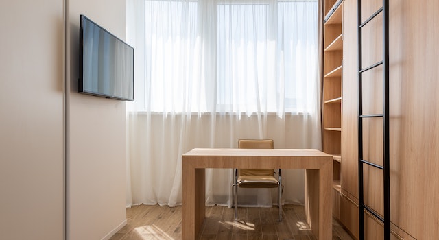 How Do I Decorate A Ladder Shelf?
